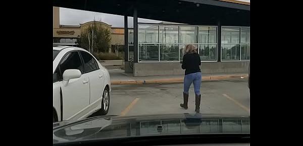  A Fan got video of MarieRocks out in public